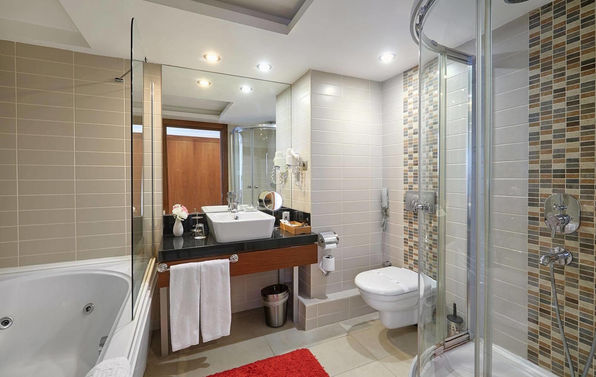 Kordon Hotel Pasaport Измир Экстерьер фото