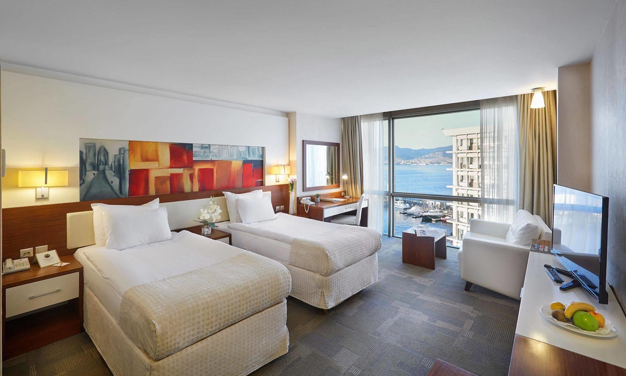 Kordon Hotel Pasaport Измир Экстерьер фото